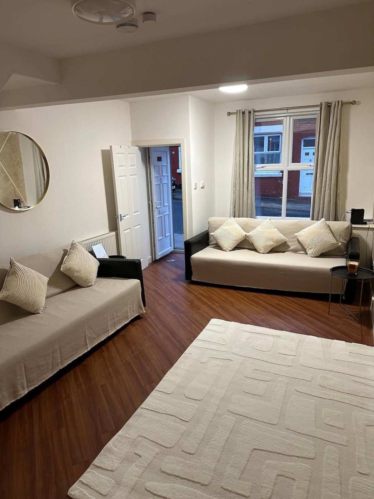 Two Bedroom House Free Parking Liverpool Exterior foto